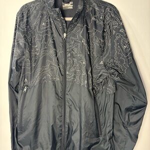 Under Armor Run LG Men's Charcoal and Black Topographic Windbreaker